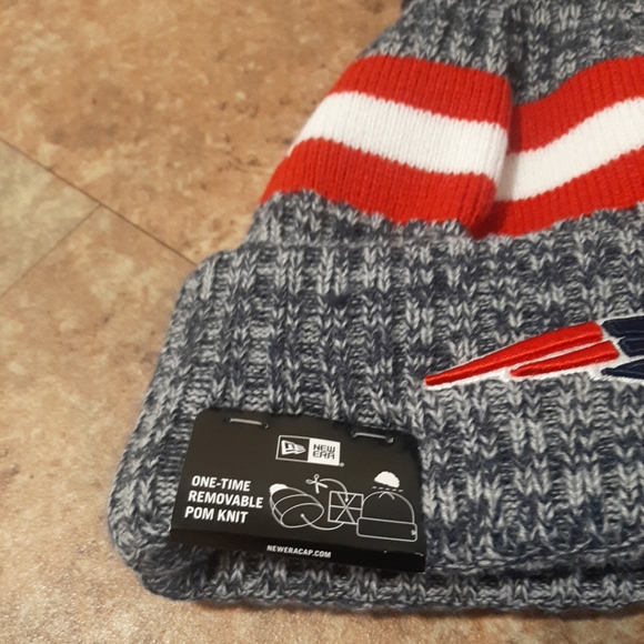 New. New Era New England Patriots Sideline Blue Sport Pom Knit Beanie. - Picture 3 of 6